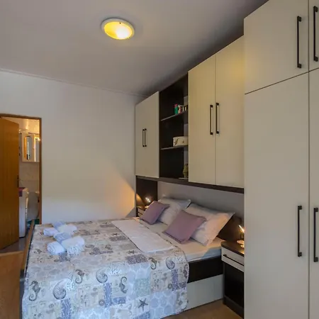 Apartment Lena
