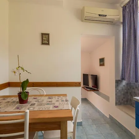 Lena Apartment Komiža