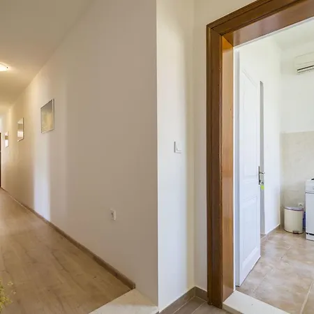 Lena Apartment *