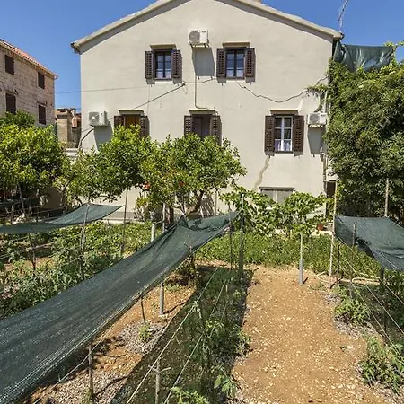 Apartment Lena